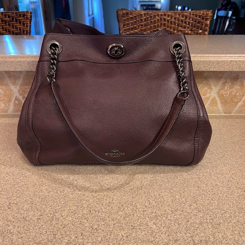 Coach Turnlock Edie shoulder bag